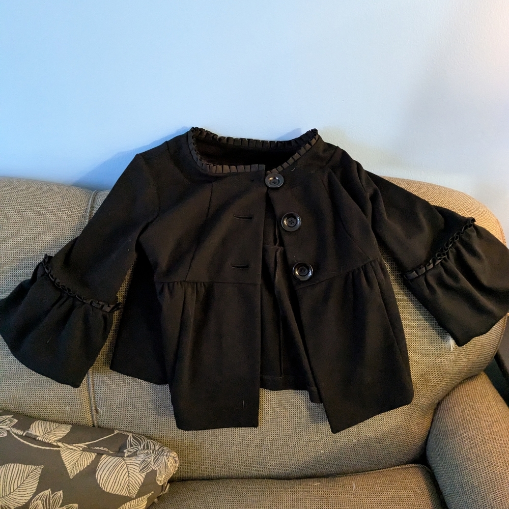 ELLE Medium Cropped Sleeve Light Jacket